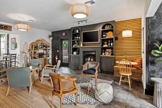 Peri Social House - Black Mountain - 7