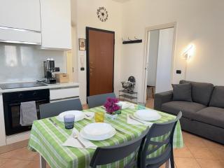 10' Malpensa Airport, alongside Train Station - 7