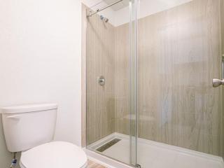 minutes to Disney 1BR Charming Condo with Pool view - Kissimmee - 4