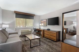 Best Western Holiday Hills - 7