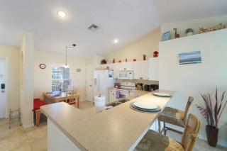 Villa M & M 3 bed 2 bath and a gorgeous pool - Cape Coral - 6
