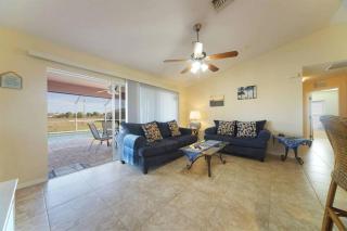 Villa M & M 3 bed 2 bath and a gorgeous pool - Cape Coral - 3