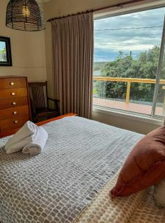 Hennessy Beach House - Port Campbell - 6