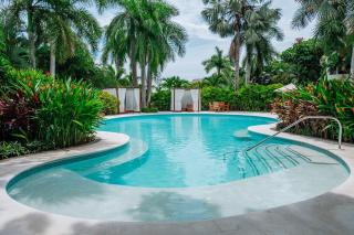 Tropical Oasis with cook and Housekeeping service INCLUDED Private Pool BBQ Beach Access - 7