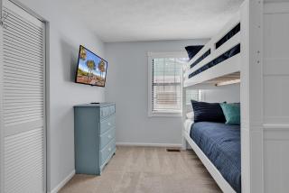 North Myrtle Beach Sweetgrass Cottage 3 min to Beach & 5 min to Golf Course - Myrtle Beach - 6