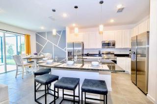 8BR Family Home with Pool and Hot tub - Kissimmee - 8