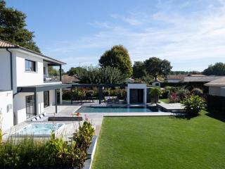 Villa sublime avec piscine chauffée, SPA et sauna à 10 min de la plage et des golfs - FR-1-791-19 - Tosse - 5