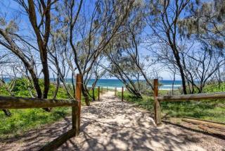 3Bed Oceanview Surfside Resort - Buddina - 8