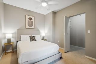 CozySuites 2BR Mill District with pool, gym # 01 - Minneapolis - 8