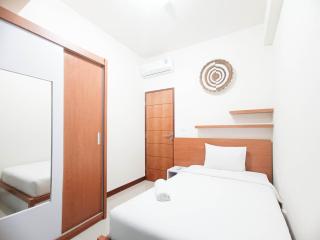 Spacious and Comfortable 3BR Vida View Makassar Apartment By Travelio - Pampang - 3