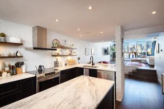 Stunning Views Penthouse Suite - Vancouver - 3