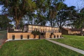 Welcome to Sunset Spot! Waterfront, Full Amenities - 3