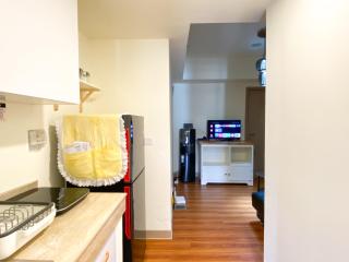 Comfort Stay 2BR at Meikarta Apartment By Travelio - Cikarang - 7