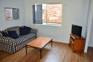 Mountain View Hat Head - Bring your own linen. - 3