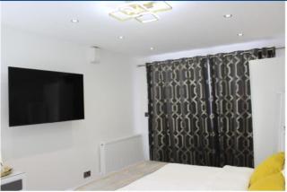 Mini Cosy Studio Flat Milton Keynes - 5