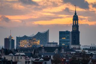 MÖVENPICK Hotel Hamburg City, historischer Wasserturm im Schanzenpark - 8