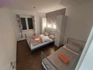 Velvet - Makarska - 0