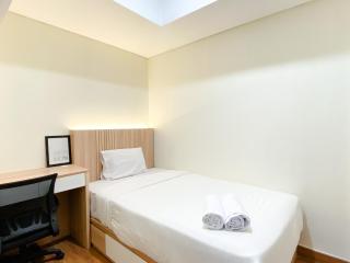 Cozy Living 2BR Room Pollux Chadstone Apartment By Travelio - Cikarang - 5