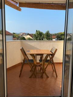 Charmy Sunny Apartment - Pakoštane - 8