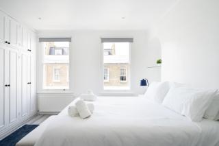 Chelsea 2 bed house and Garden - 4