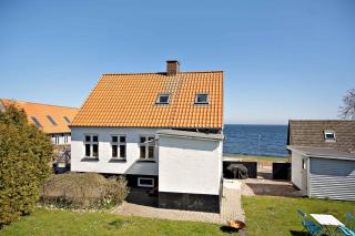 Prime Location, Renovated And Charming House In Aarsdale - Svaneke - 4