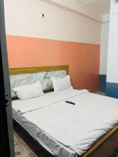 Maharishi inn Ayodhya - Faizābād - 1