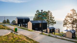 Bobocabin Patra, Parapat - 3