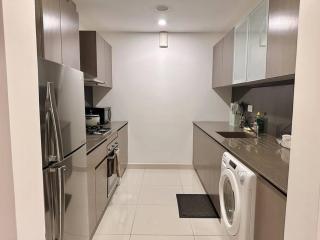 Spacious 2 BR Near Waters Edge - 9