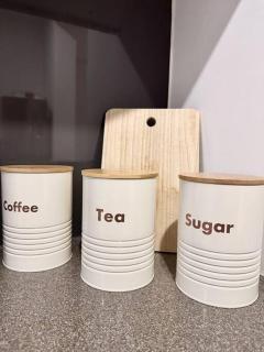 Spacious 2 BR Near Waters Edge - 4