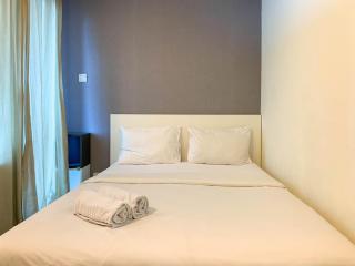 2BR Apartment with Queen Bed (Single Bed x2) at GP Plaza By Travelio - 0