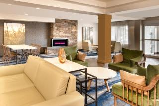 Fairfield Inn & Suites by Marriott Toronto Brampton - Brampton - 0