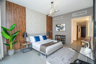 Escape24 Luxury Studio Apartment Golf Promenade Damac Hills Dubai - Dubai - 1