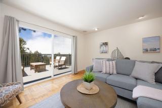 Entire Oceanview Coastal Retreat in Pacifica - Pacifica - 9