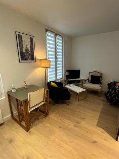 Appartement entier aux Abbesses - Montmartre - Flat in Montmartre - Paris - 5