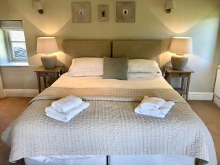 Beautiful Cotswolds house in stunning village, sleeps 10 - Cirencester - 5
