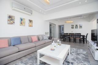 Rooftop Beachfront Apartment - 6