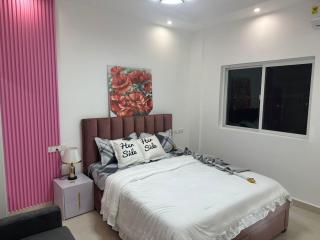 Luxury 2 bedroom Condo at Alphabet City - 4