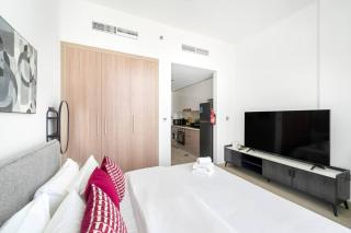 Luxe Studio with Pool and Gym - Dubai - 7