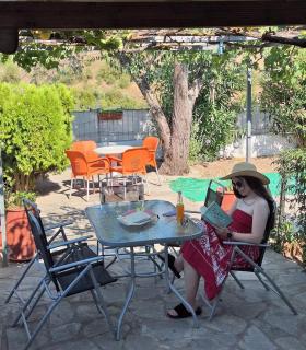 Little Villa - walk to the beach - 6