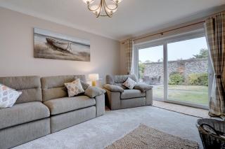 Pebblelight by Winterton Cottages - Winterton-on-Sea - 0