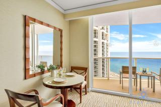 Deluxe Studio Ocean View Premium Amenities - Sunny Isles Beach - 8
