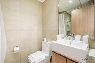 Spacious Studio with Community and Partial Burj Khalifa Views by Deluxe Holiday Homes - Dubai - 6