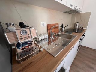 Golden Heart Apartments - 3