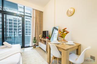 Near Top Attractions Studio with Modern Lifestyle in Azizi Riviera 8, Al Merkadh by Deluxe Holiday Homes - Dubai - 9