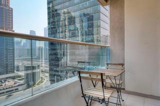 Blueground JLT pool playroom fitness center DXB-1532 - 5