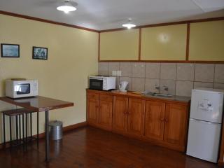 Log Cabin & Settlers Village - Graskop - 4