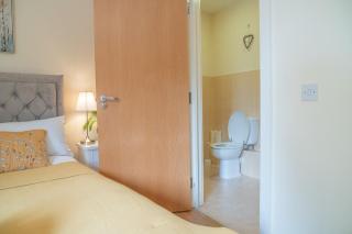 Steps away from New Street Station & 2 Beds & 2 Baths Flat at City Center - Birmingham - 3