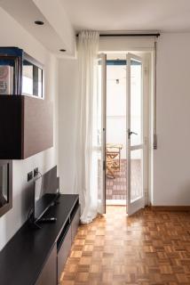 Youhosty- Terragni 31 - Milan - 8