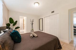Spacious 3 Bed Apt Centrally Located In Miami - Miami - 1