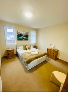 Lilly Cabin with Hot Tub - York - 3